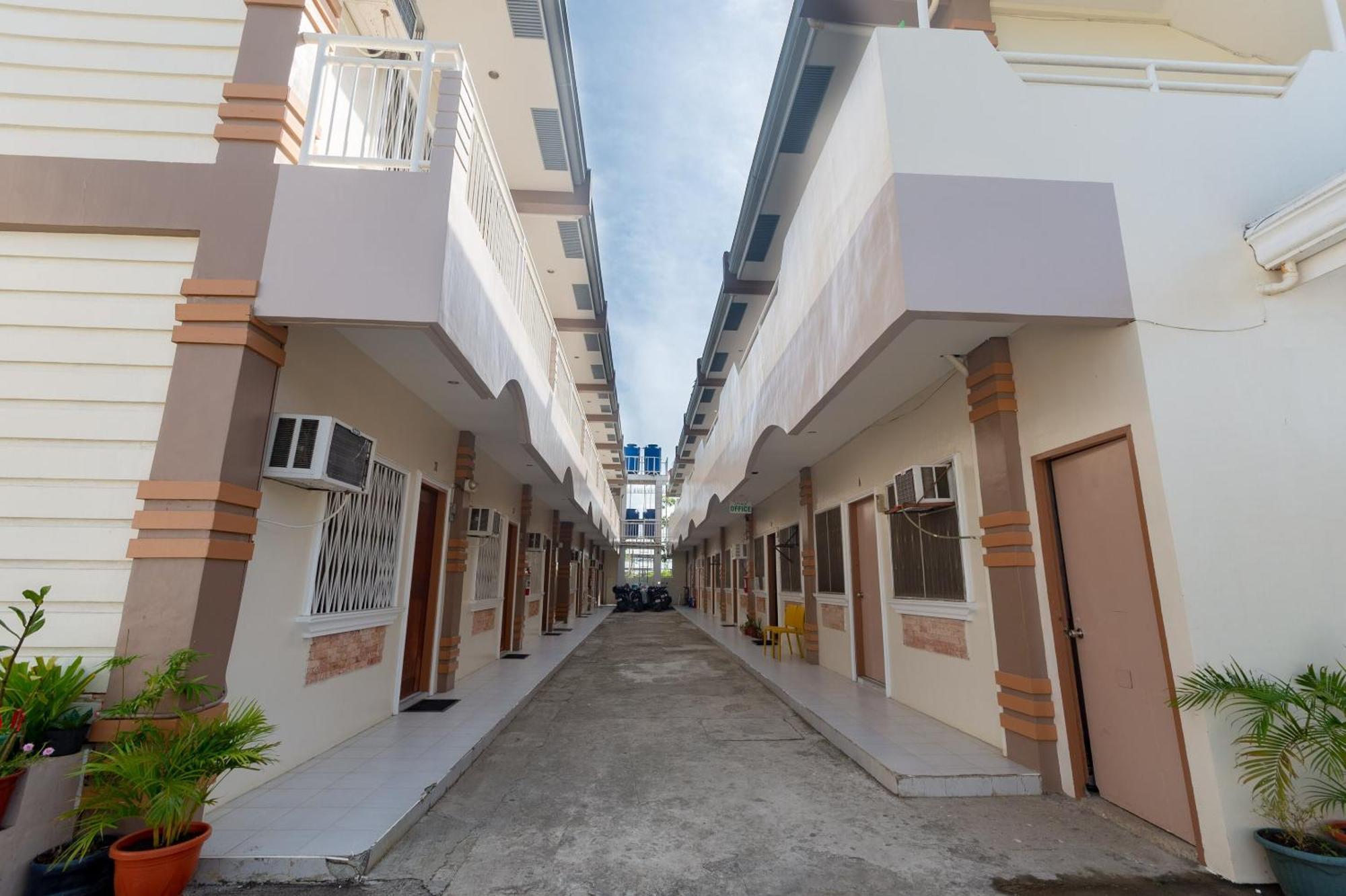 3J'S And K Apartment Lapu-Lapu City Exterior foto