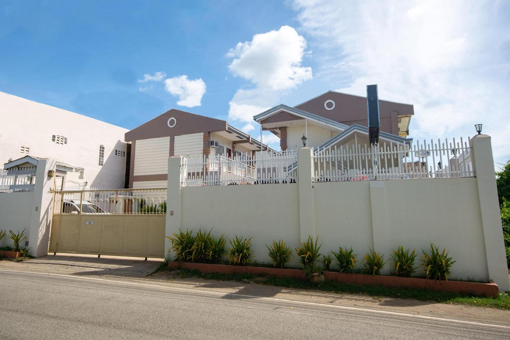 3J'S And K Apartment Lapu-Lapu City Exterior foto